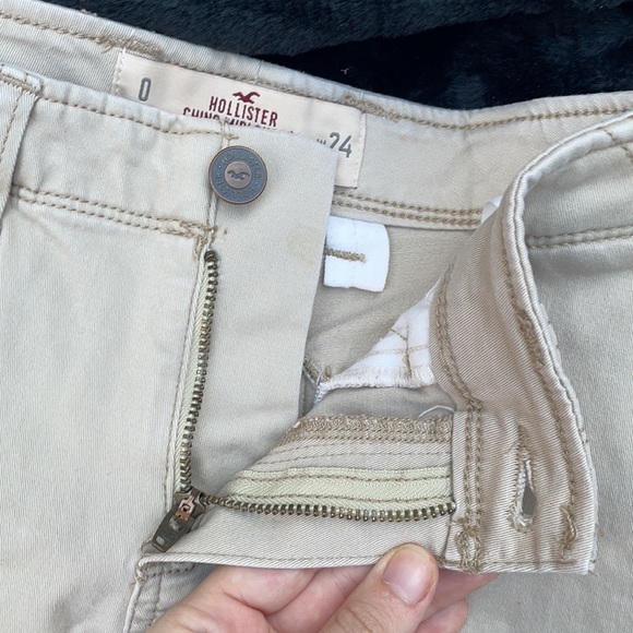 Hollister Beige Chino Cuffed Midi Shorts - Picture 6 of 8